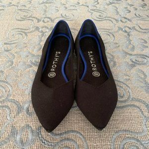 Like new Rothy's black point in size 8.5